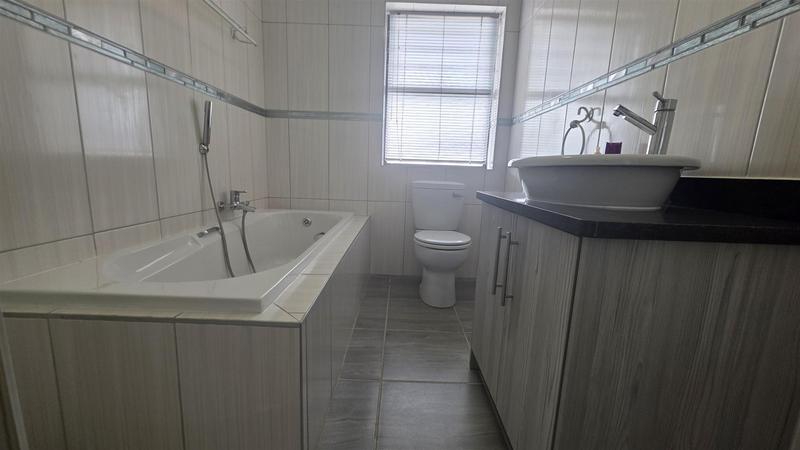 3 Bedroom Property for Sale in Seemeeu Park Western Cape